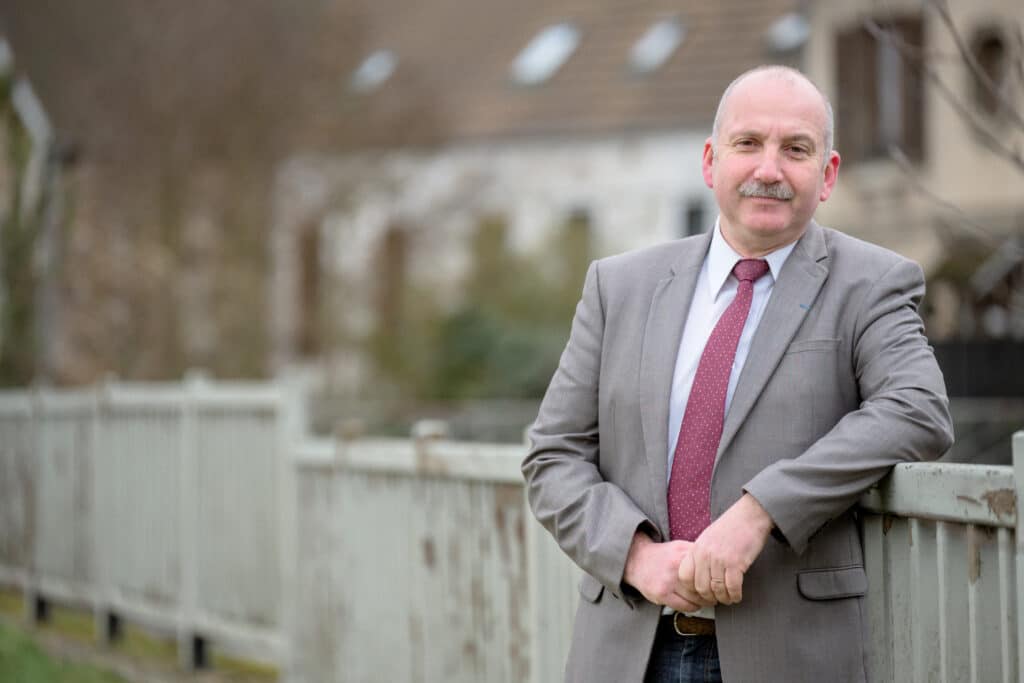 Portrait de dirigeant en environnement professionnel dans l’Oise